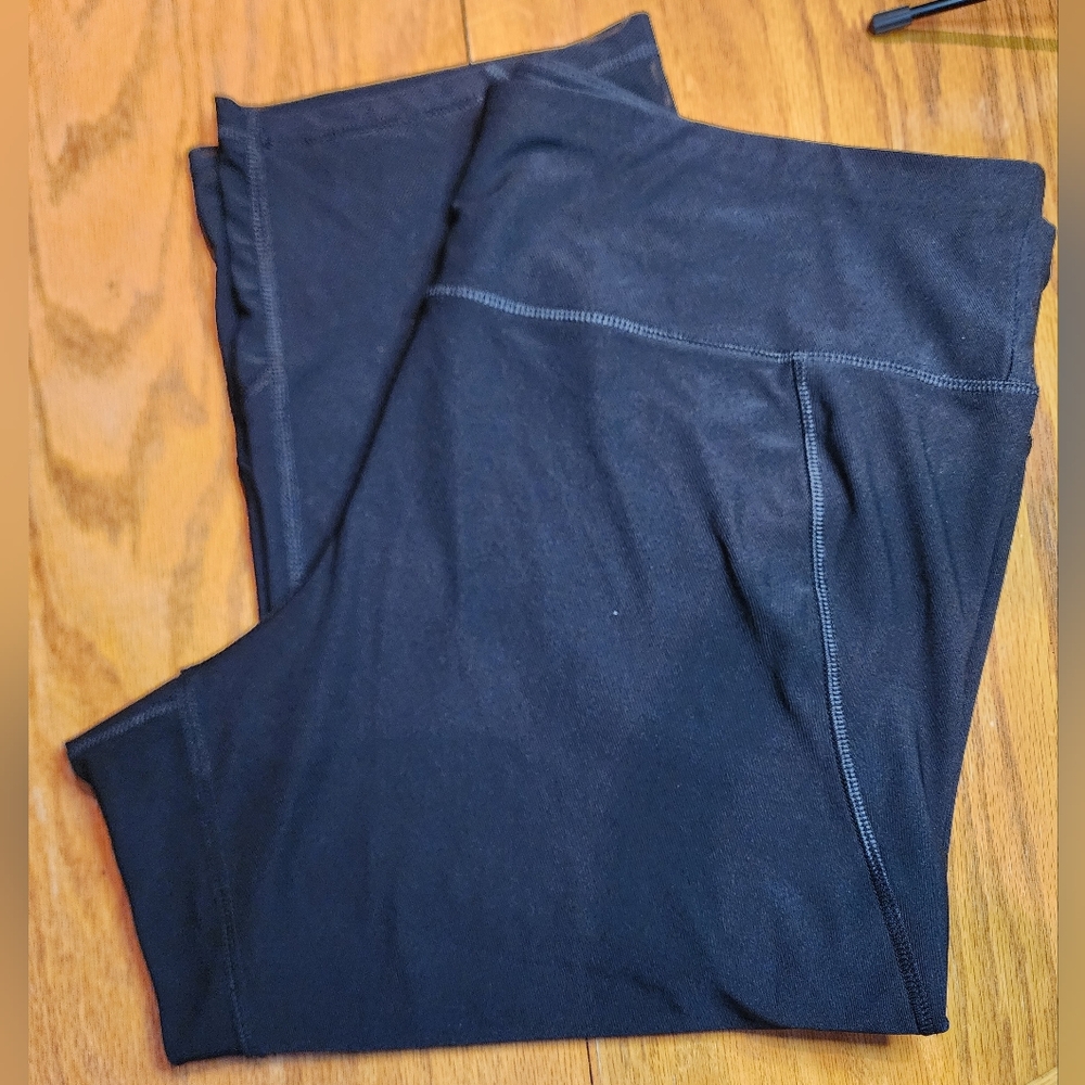Black Capri Leggings